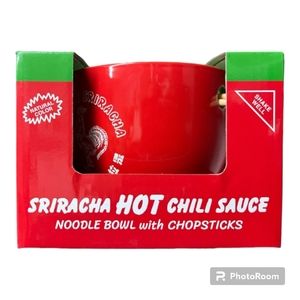 NEW Sriracha Hot Chili Ramen Noodle Bowl & Chopsticks